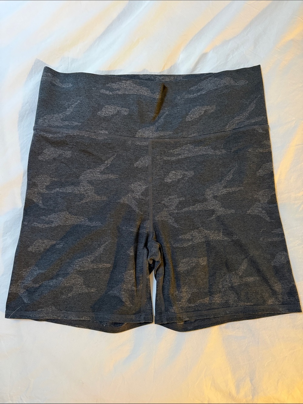 Vuori Clean Elevation 6” Shorty - Charcoal Camo